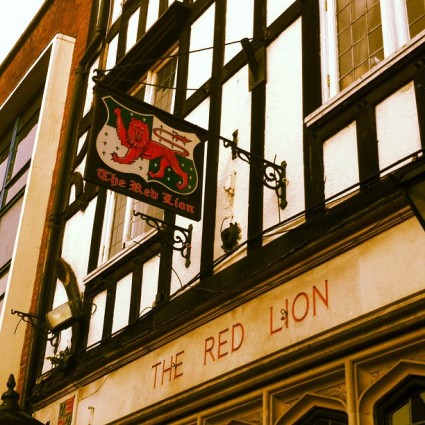 Red lion pub, southampton, England