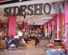 Christmas Shopping at the AVAM Sideshow